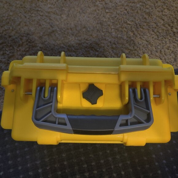 3 Slot Invicta Bright Yellow Impact Watch Case - Picture 5 of 7